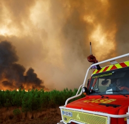 Incêndios florestais atingem a França e milhares pessoas deixam suas casas em Gironde